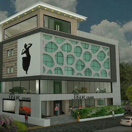 Jnr Grand Hotell Madanapalle Exteriör bild